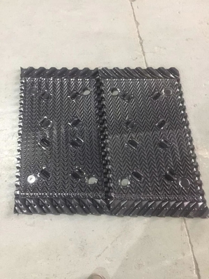 Sıcak Su Dağıtımı Soğutma Kulesi Dolgu Malzemesi Çapraz Akış Ortamı PVC Sürüklenme Giderici