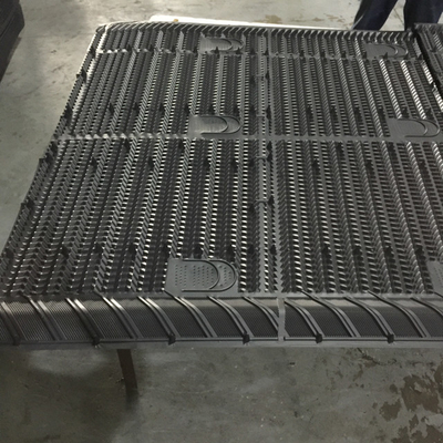 Asılı 1350mm Soğutma Kulesi Dolgusu Çapraz Akış Ortamı 0.38-0.6mm